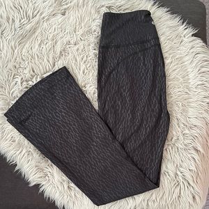 SOLD: Lululemon bell bottom leggings. Size 10